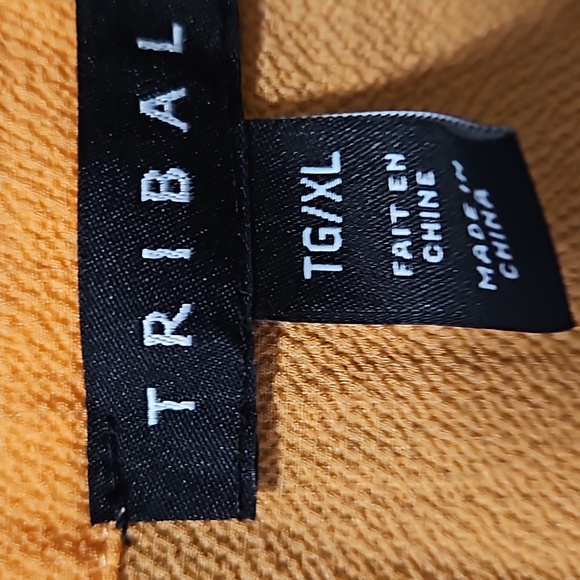 Sleeveless Trio - Picture 2 of 13